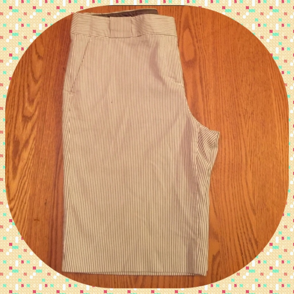 Women's Striped Shorts sz 10 inseam 11"